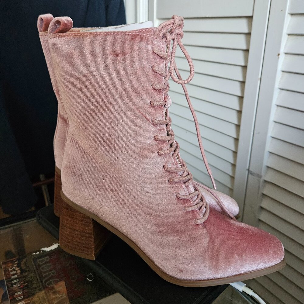 CROWN & IVY SANNA Pink Grandma Prairie Lace-Up Boots Crushed Velvet Cosplay Sz.7 - Picture 9 of 12
